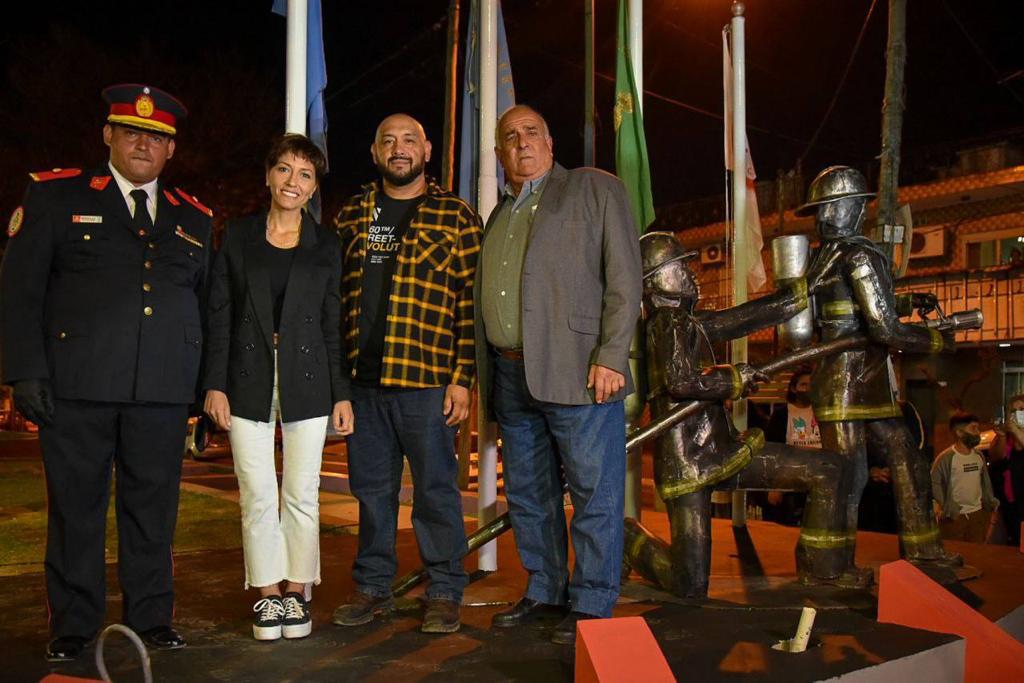 “¡GRACIAS POR EL ENORME COMPROMISO QUE TIENEN CON NUESTRO PUEBLO!”