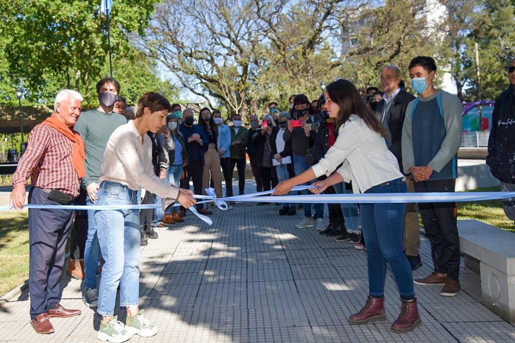 MAYRA INAUGURÓ OBRAS A NUEVO EN LA PLAZA HIPÓLITO YRIGOYEN