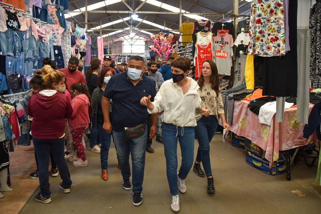 MAYRA RECORRIÓ LA FERIA TINKUNAKU EN EZPELETA
