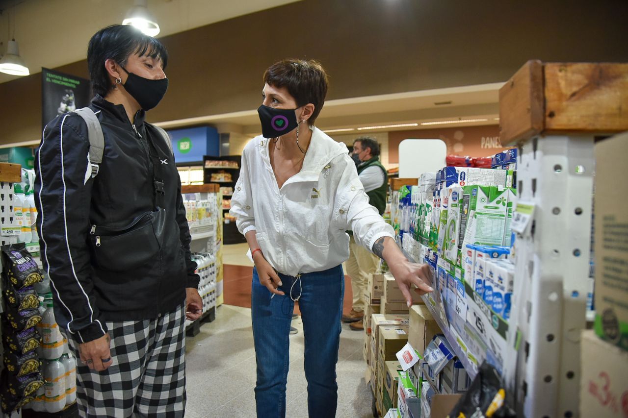 MAYRA CONTROLÓ PRECIOS CONGELADOS EN LOS SUPERMERCADOS