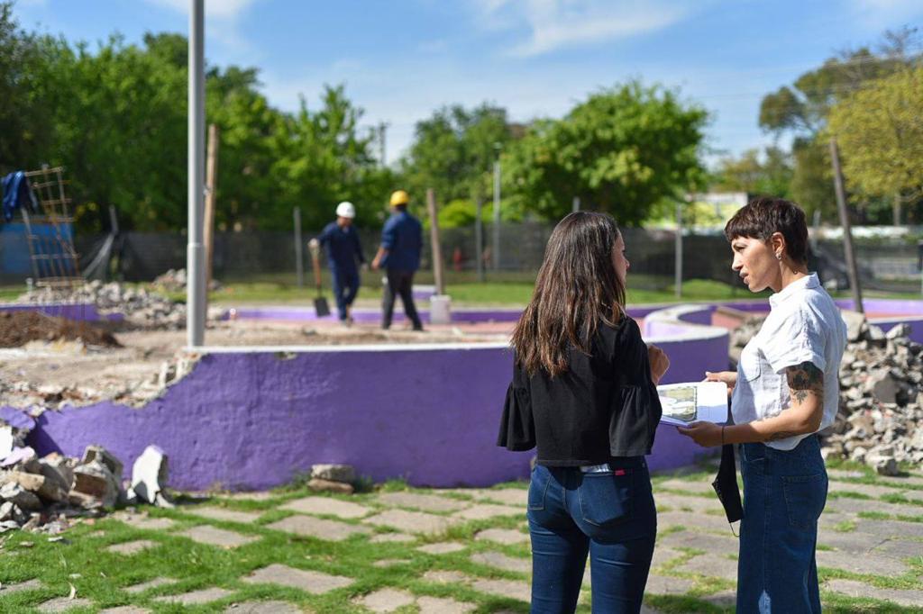 MAYRA DESTACÓ LA PUESTA EN VALOR DE LA PLAZA SUIZA DE BARRIO PARQUE BERNAL