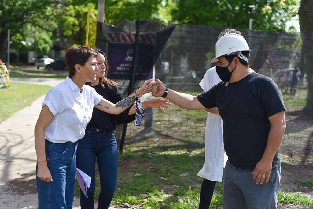 MAYRA DESTACÓ LA PUESTA EN VALOR DE LA PLAZA SUIZA DE BARRIO PARQUE BERNAL