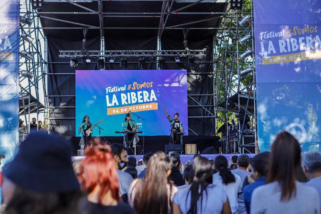 MAYRA EN EL 106º ANIVERSARIO DE LA RIBERA