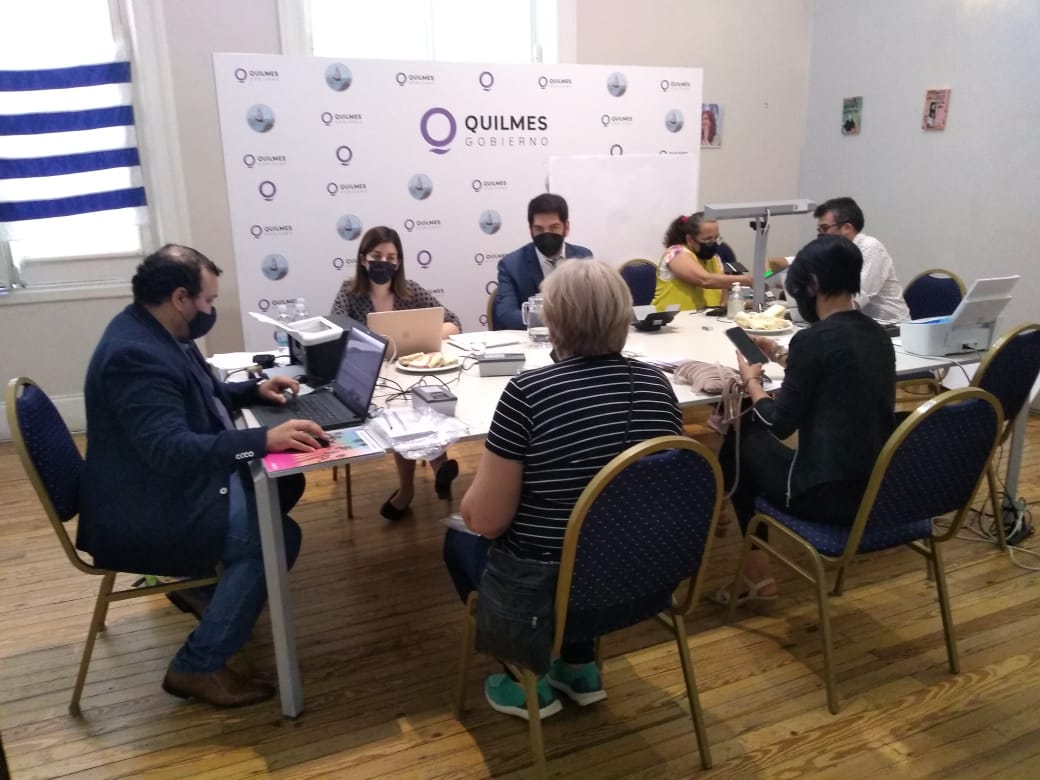 SE LLEVÓ A CABO UNA JORNADA CONSULAR DE URUGUAY EN QUILMES