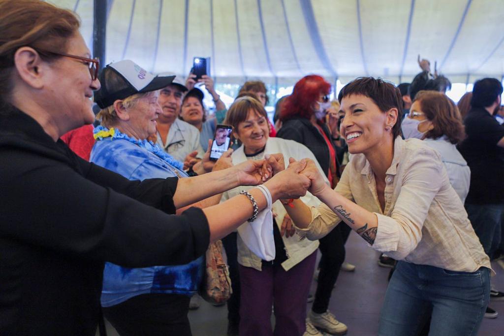MAYRA Y LUANA VOLNOVICH ENCABEZARON EL FESTIVAL “PAMI A LO GRANDE”