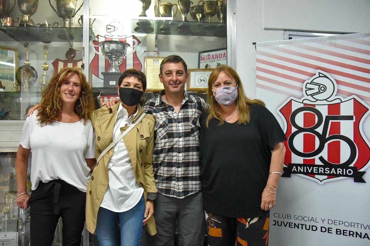 MAYRA CON DIRECTIVOS DE MÁS DE 20 CLUBES E INSTITUCIONES BARRIALES