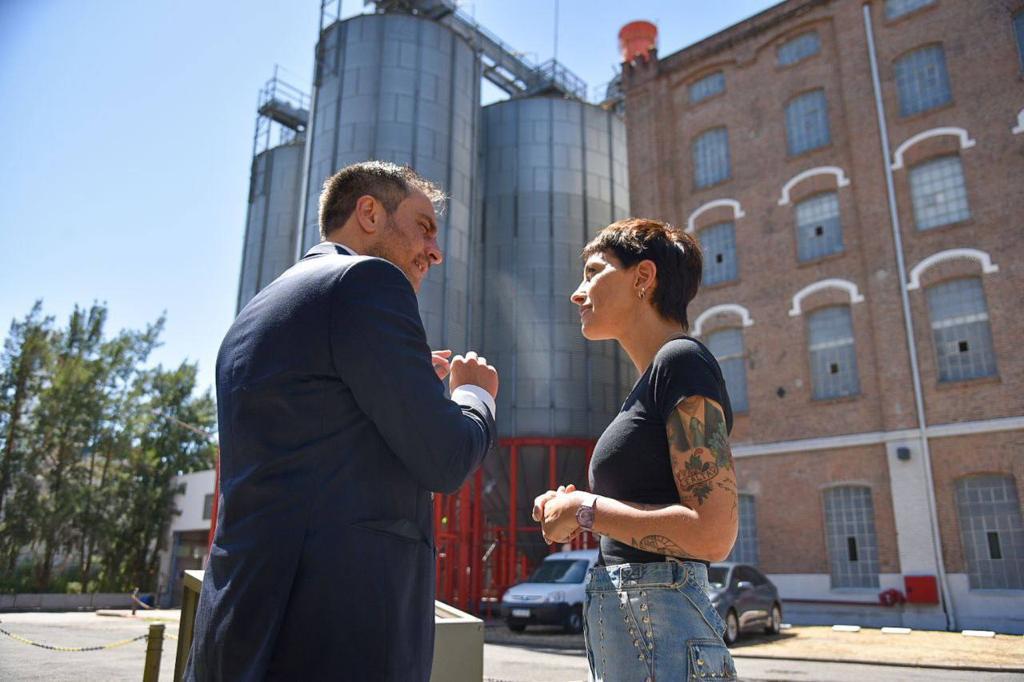 MAYRA Y CABANDIÉ VISITARON CERVECERÍA QUILMES