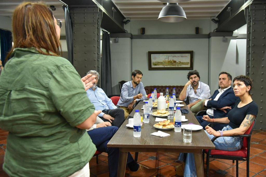MAYRA Y CABANDIÉ VISITARON CERVECERÍA QUILMES