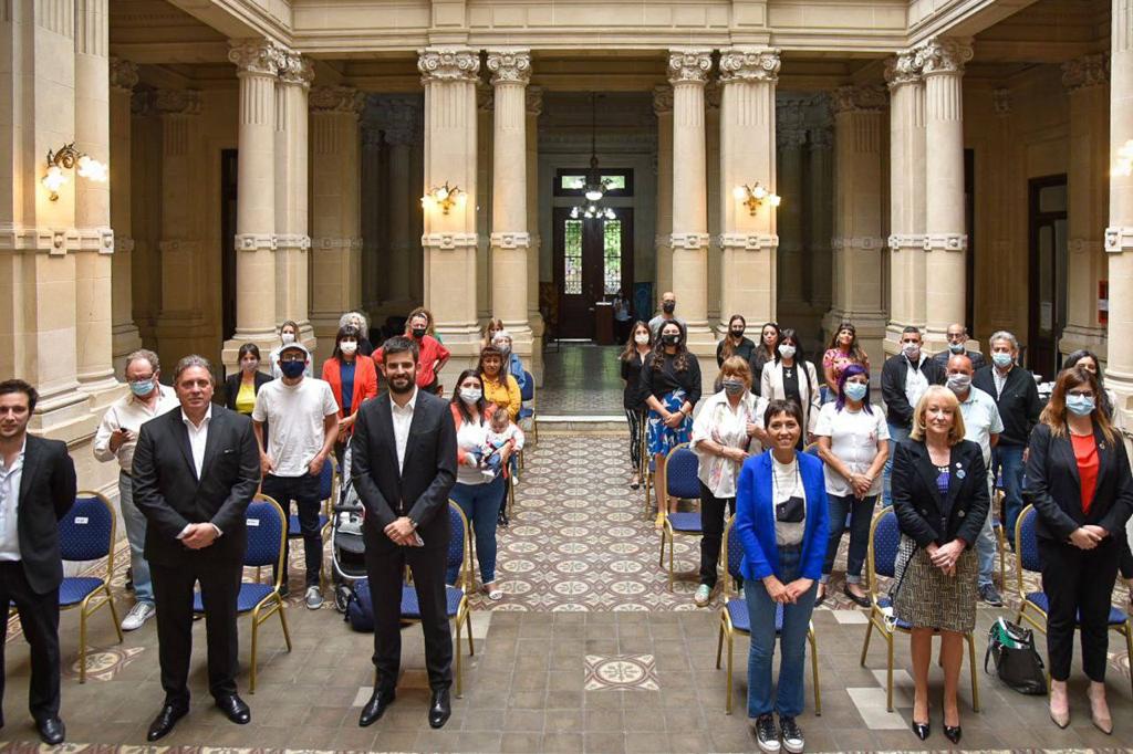LAS INTENDENTAS MAYRA MENDOZA Y CAROLINA COSSE FIRMARON UN CONVENIO
