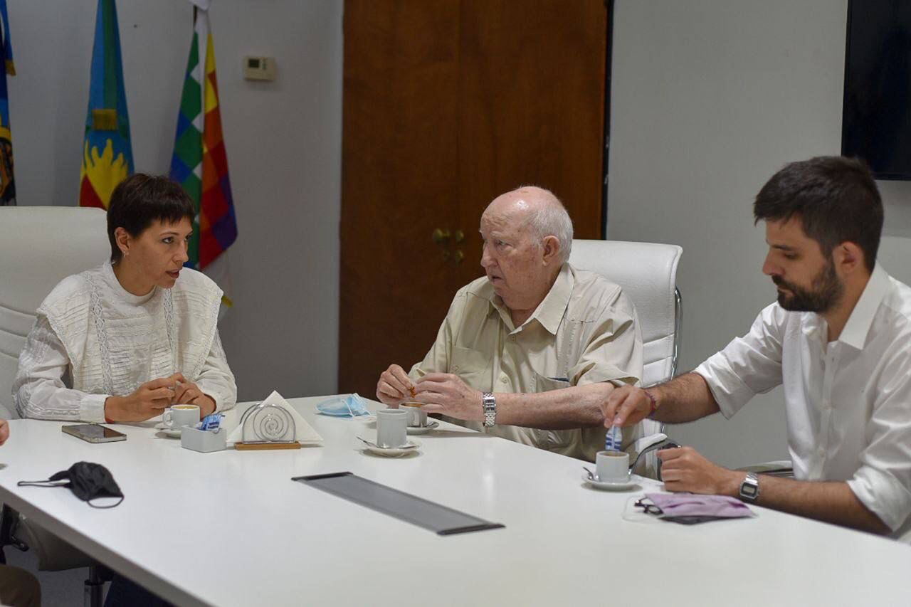  MAYRA SE REUNIÓ CON TITULAR DEL STMQ RAÚL MÉNDEZ