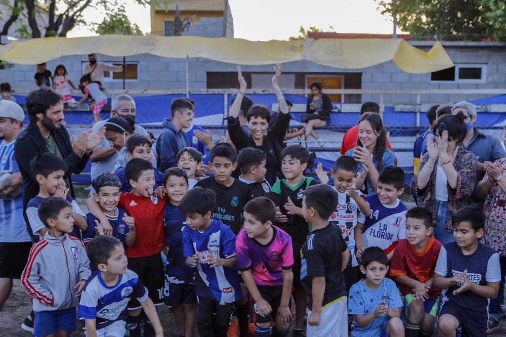 MAYRA INAUGURÓ LOS NUEVOS VESTUARIOS DE LA ASOCIACIÓN MANUEL BELGRANO