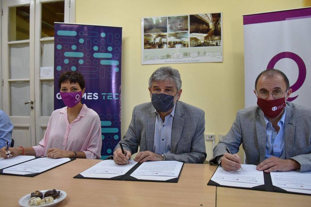 RECORRIDA POR LAS NUEVAS AULAS DEL POLO DE CAPACITACIÓN Y TECNOLOGÍA