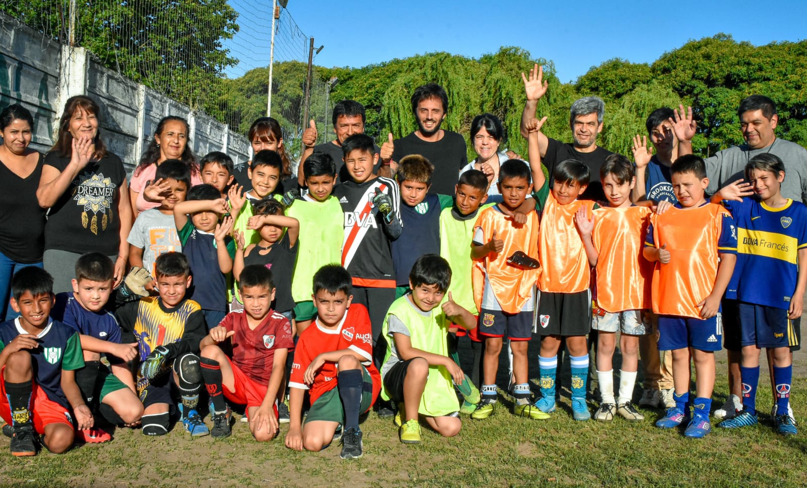 FUNCIONARIOS DE DEPORTES VISITARON EL CSD ESPERANZA QUILMEÑA