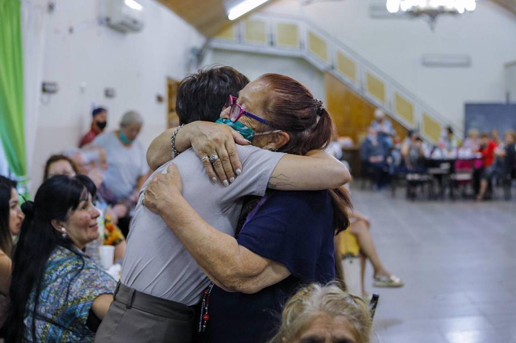 MAYRA EN EL FESTEJO DE LA DIRECCIÓN DE PERSONAS MAYORES