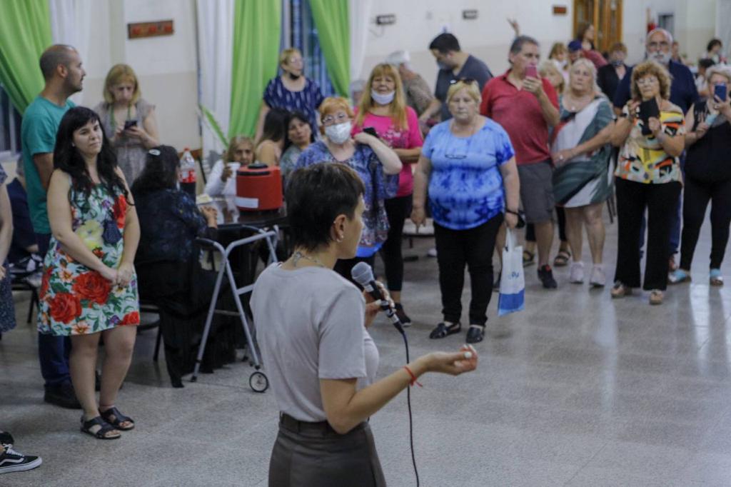 MAYRA EN EL FESTEJO DE LA DIRECCIÓN DE PERSONAS MAYORES