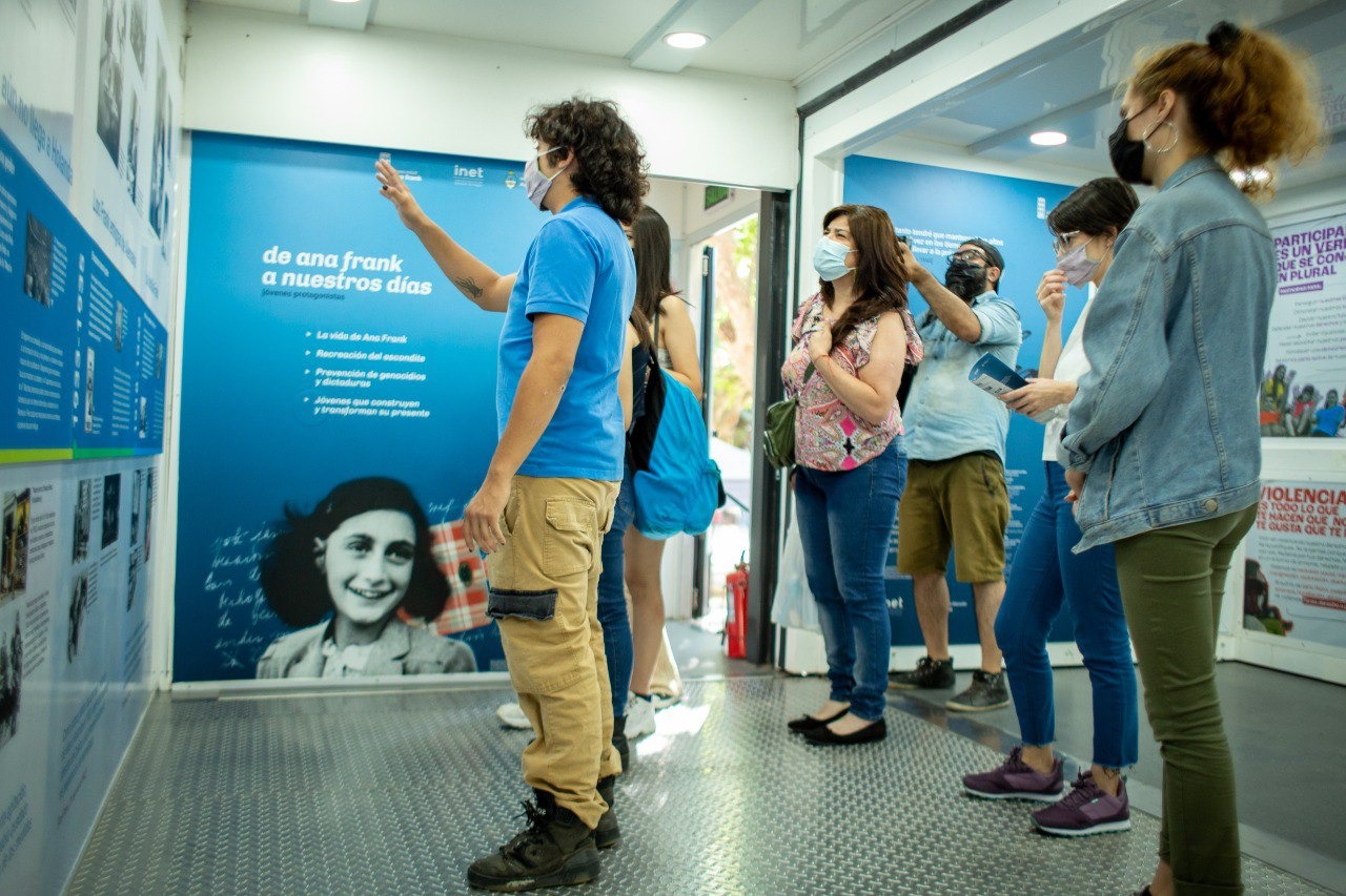 CONTINÚA LA MUESTRA “CASA DE ANA FRANK” EN QUILMES CENTRO