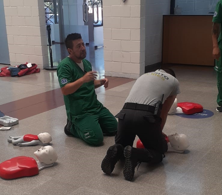 CAPACITACIÓN SOBRE RCP Y PRÁCTICAS LABORALES A INSPECTORES DE TRÁNSITO