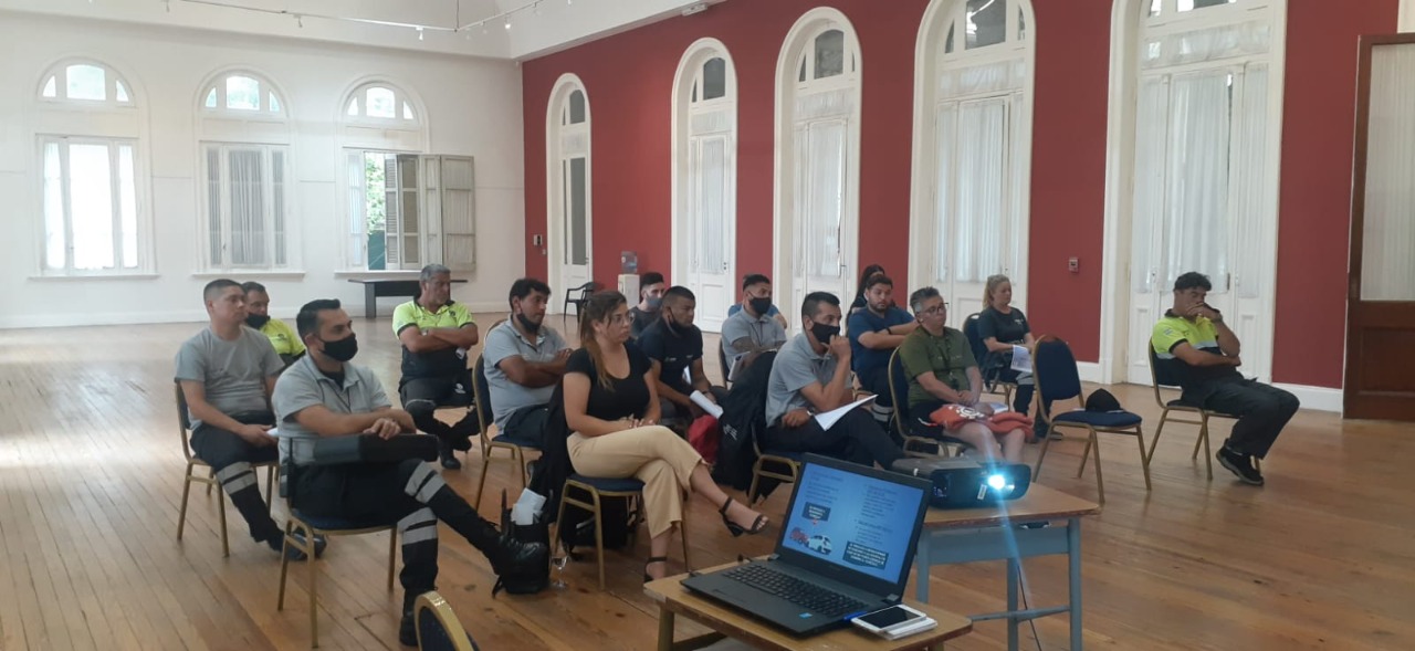 CAPACITACIÓN SOBRE RCP Y PRÁCTICAS LABORALES A INSPECTORES DE TRÁNSITO