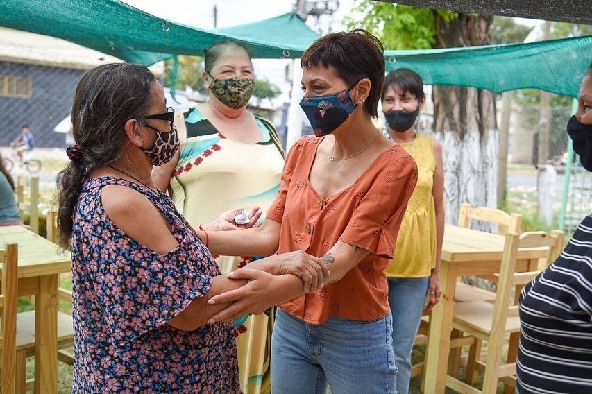 MAYRA VISITÓ EL COMEDOR CARITAS SUCIAS DEL BARRIO LOS ÁLAMOS 