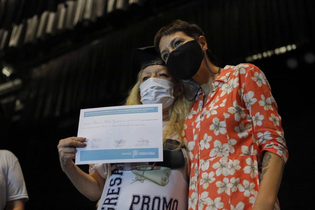 MAYRA PARTICIPÓ DE LA ENTREGA DE DIPLOMAS A ALUMNOS DEL PROGRAMA FINES