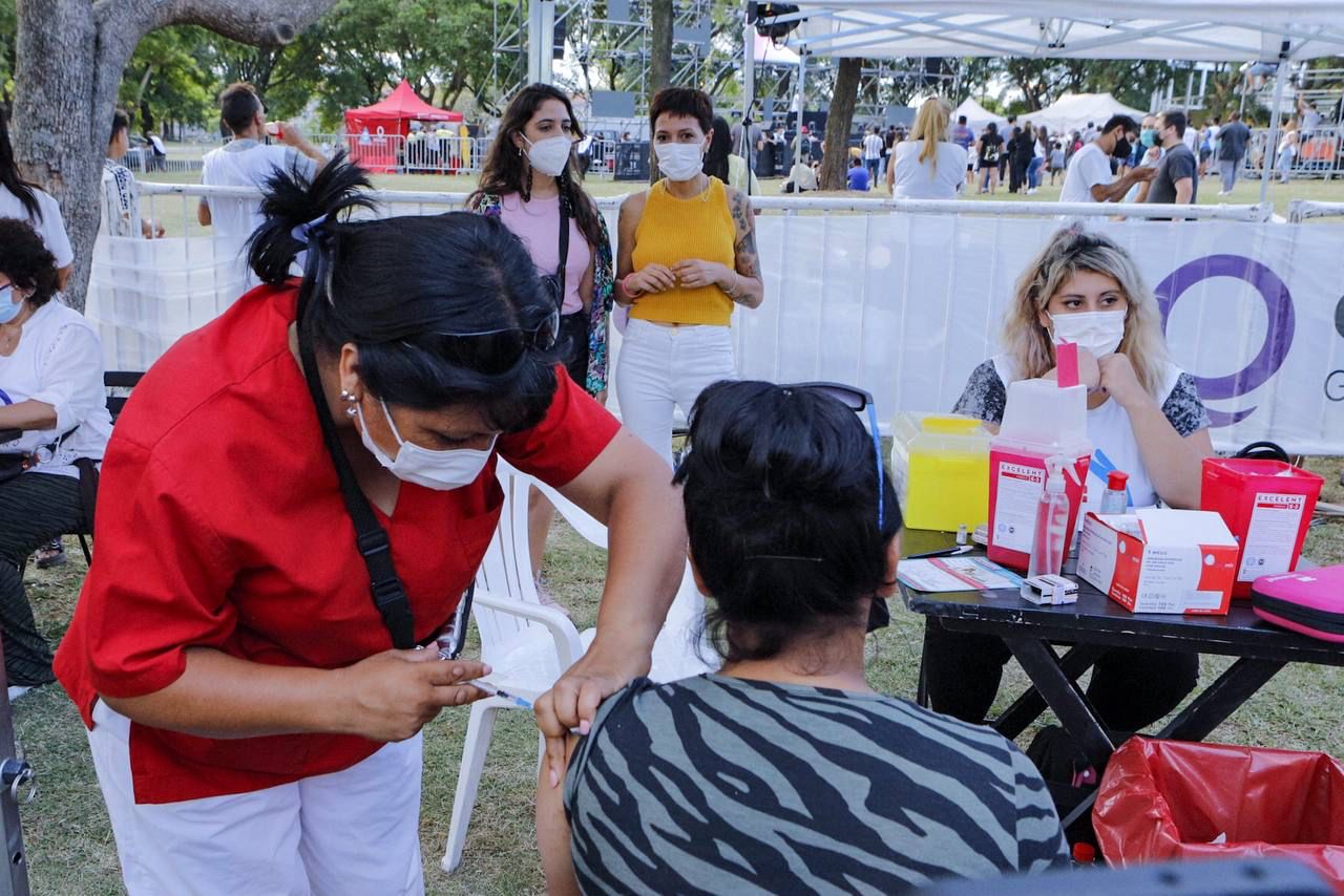 MAYRA SUPERVISÓ EL DESARROLLO DEL FESTIVAL “SOMOS QUILMES”