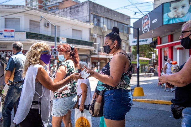 EL MUNICIPIO BRINDÓ ASISTENCIA A VECINOS Y VECINAS QUE HACÍAN TRÁMITES