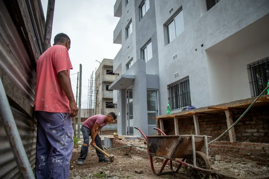 ETAPA DE TERMINACIÓN DE VIVIENDAS EN EL BARRIO LOS EUCALIPTUS