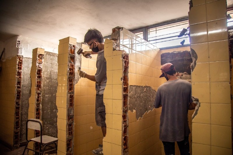 SIGUEN LOS TRABAJOS DE PUESTA EN VALOR EN DISTINTAS ESCUELAS DEL DISTRITO