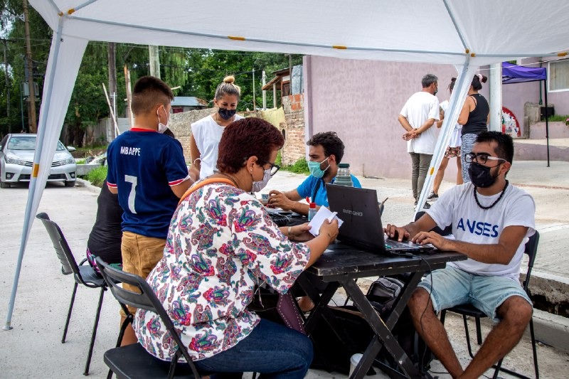 CONTINÚAN LOS OPERATIVOS DEL PROGRAMA QUILMES CERCA EN DISTINTOS BARRIOS