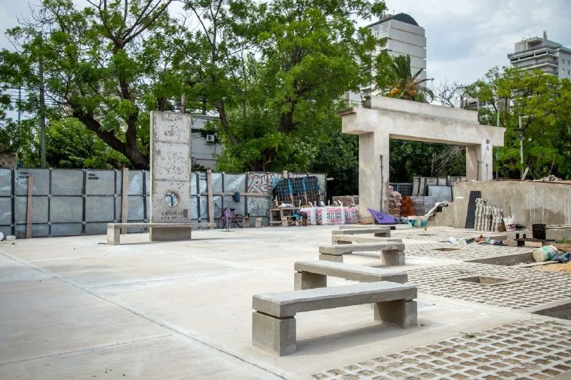 CONTINÚAN LOS TRABAJOS EN LA NUEVA PLAZA DE ALBERDI Y PAZ
