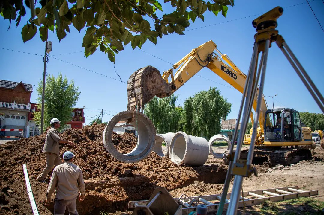 AVANZA LA OBRA DE REPAVIMENTACIÓN DE AVENIDA LA PLATA