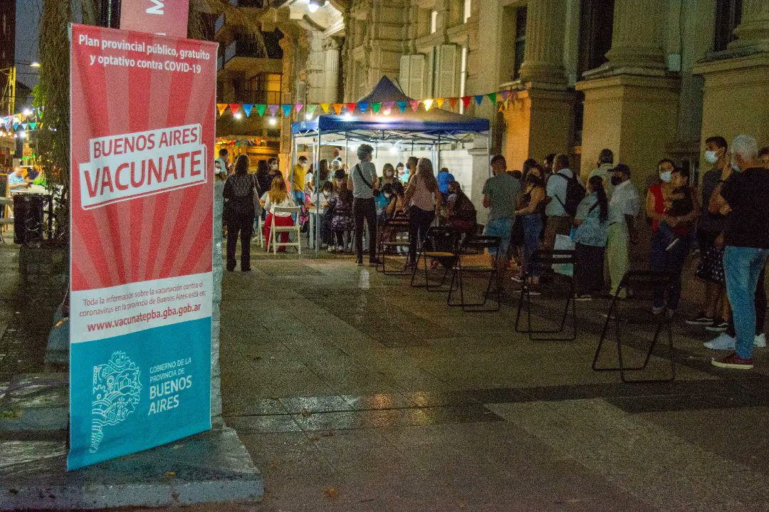 COVID: MÁS DE 600 VECINOS RECIBIERON SU DOSIS EN LA NOCHE DE LAS VACUNAS