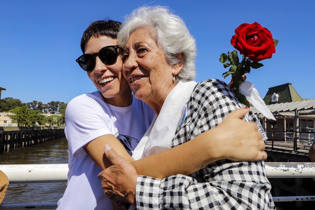 MAYRA ACOMPAÑÓ EL HOMENAJE A VÍCTIMAS DE LA ÚLTIMA DICTADURA MILITAR