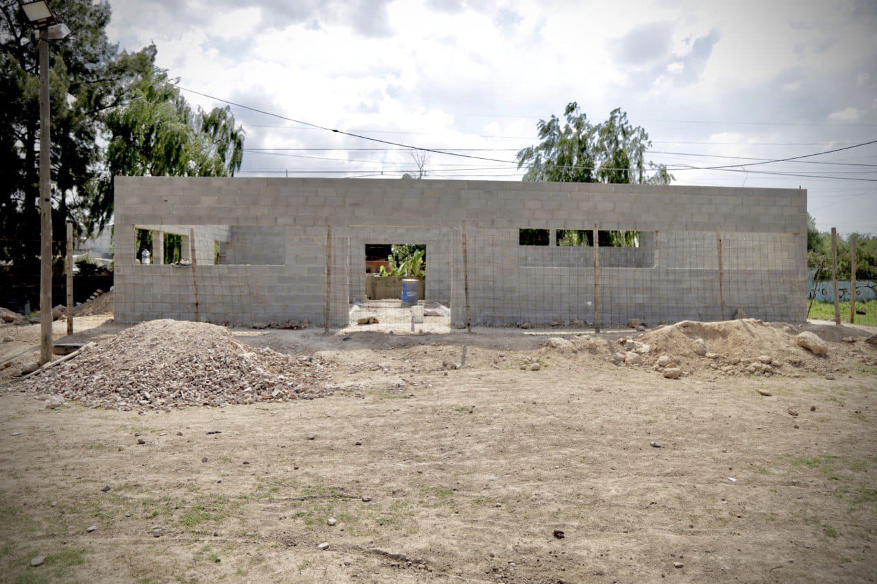 EL MUNICIPIO CONTINÚA CON LA CONSTRUCCIÓN DEL SUM EN EL CLUB VILLA ALCIRA