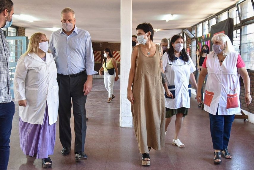 MAYRA Y PERCZYK INICIARON EL PROGRAMA “LIBROS PARA APRENDER” EN QUILMES