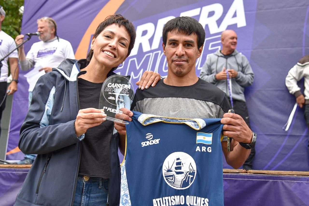 MAYRA PRESENTE EN LA CARRERA DE MIGUEL