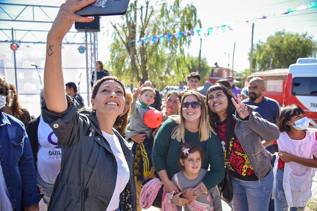  MAYRA EN LOS FESTEJOS POR EL 22° ANIVERSARIO DEL BARRIO LA MATERA