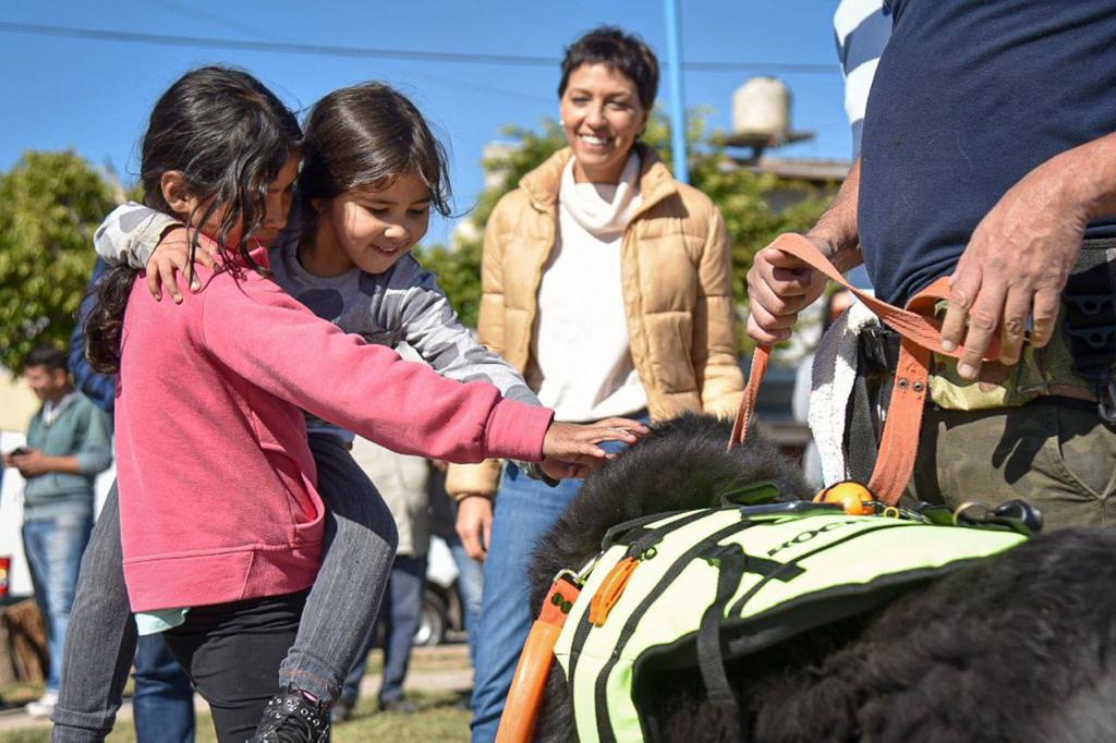 MAYRA EN LA JORNADA ESPECIAL DE ZOONOSIS QUE SE REALIZÓ EN VILLA ITATÍ