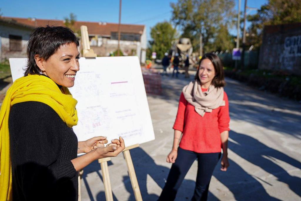 MAYRA RECORRIÓ OBRAS DE PAVIMENTACIÓN EN EZPELETA