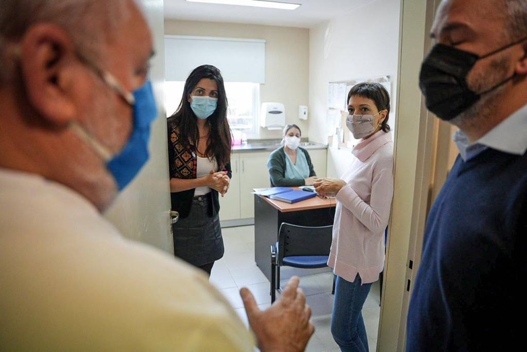 MAYRA Y LUANA VOLNOVICH VISITARON EL CENTRO DE DIÁLISIS FRESENIUS