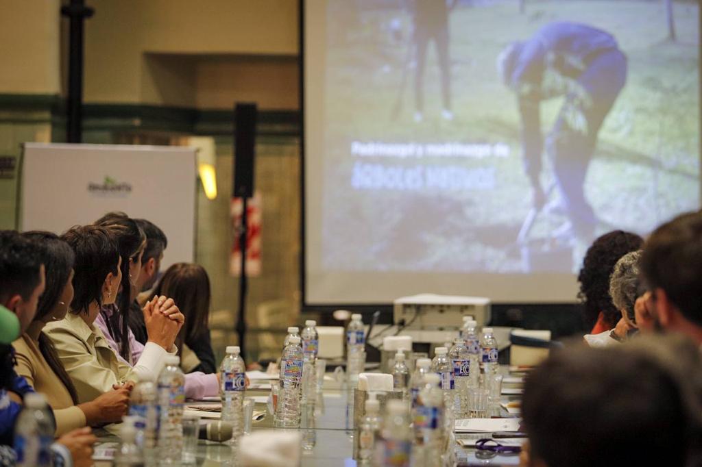 MAYRA ENCABEZÓ EL LANZAMIENTO LA MESA LOCAL DE POLÍTICAS AMBIENTALES