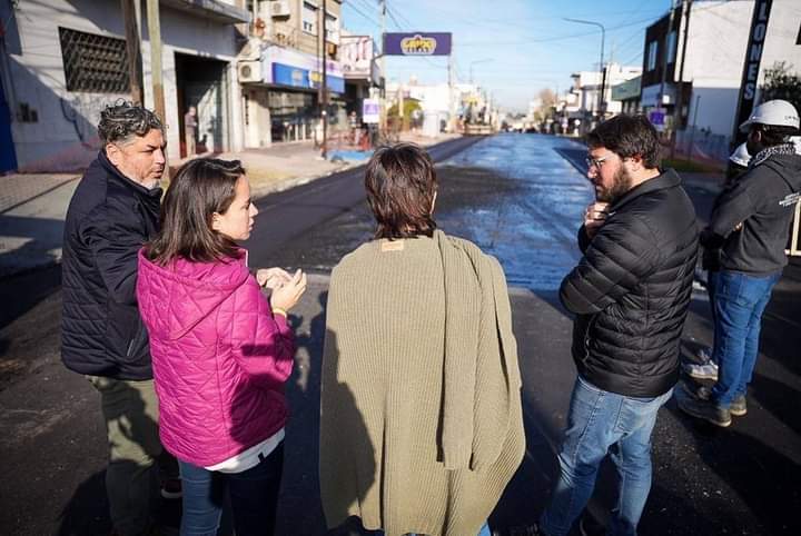 MAYRA RECORRIÓ LA OBRA DE REPAVIMENTACIÓN DE LA AVENIDA 12 DE OCTUBRE