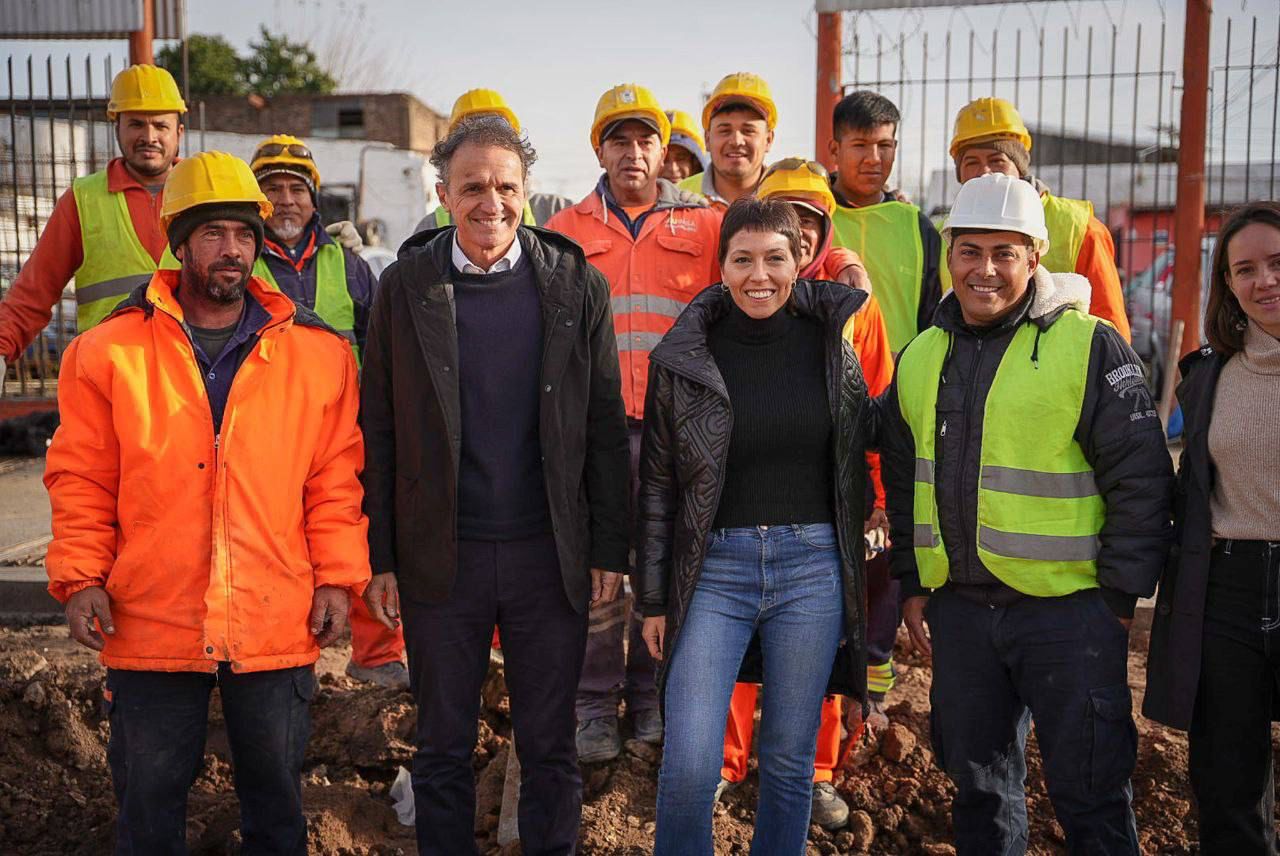 MAYRA Y KATOPODIS RECORRIERON OBRAS DE PAVIMENTACIÓN EN SOLANO Y EZPELETA