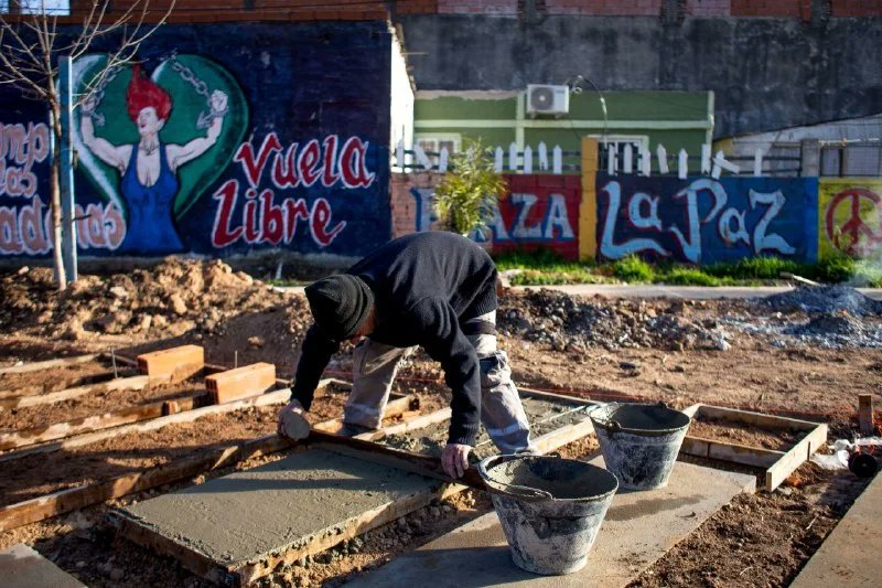  CONTINÚAN LAS OBRAS DE LA NUEVA PLAZA DEL BARRIO LA PAZ
