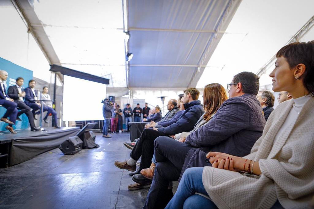 MAYRA Y KICILLOF EN LA PRESENTACIÓN DEL PROGRAMA SALUD DIGITAL BONAERENSE