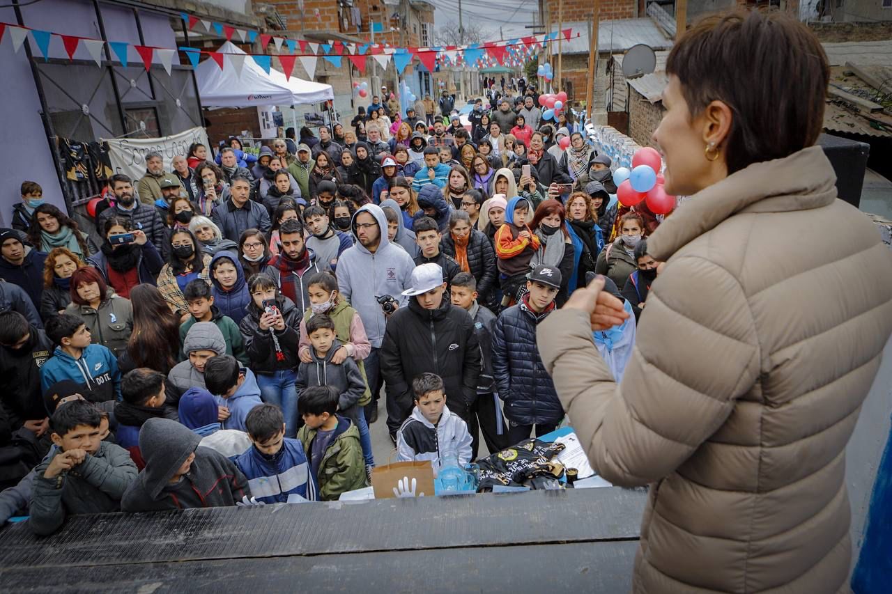 MAYRA EN BERNAL OESTE: "VINIMOS A GOBERNAR PARA LOS QUE MÁS LO NECESITAN"
