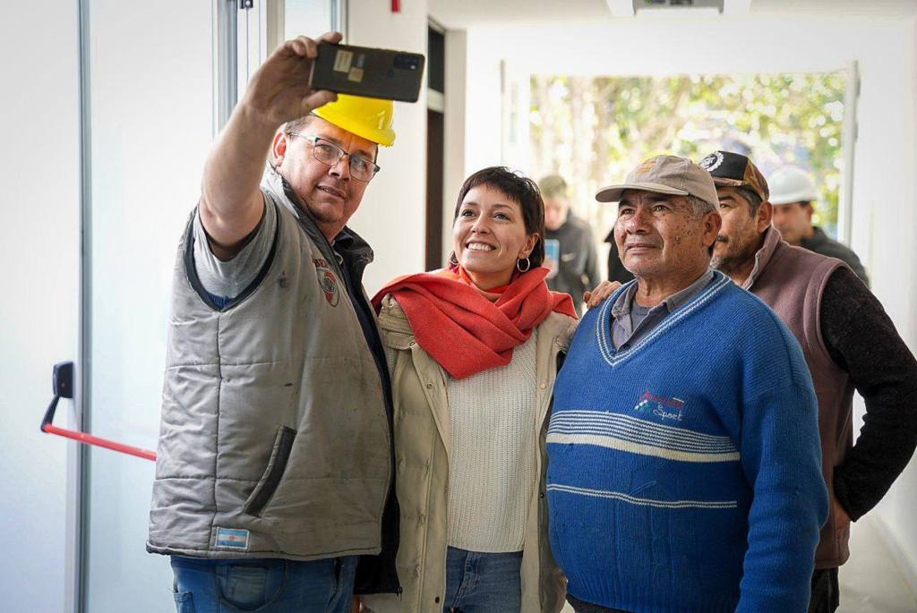 MAYRA EN EL NUEVO edificio para el Jardín de Infantes Nº 942 de Don Bosco