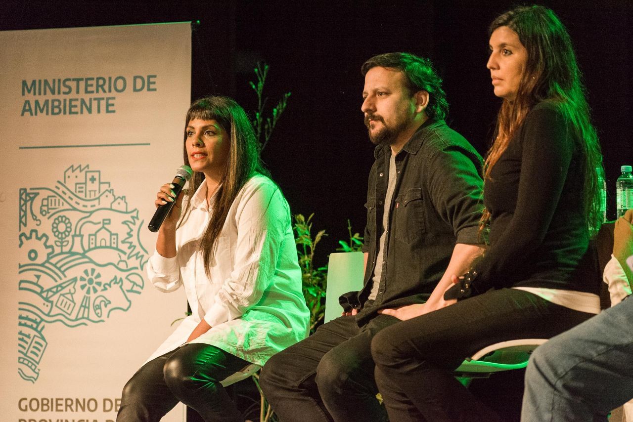 TALLER DE FORMACIÓN AMBIENTAL Y DESARROLLO SOSTENIBLE PARA FUNCIONARIOS