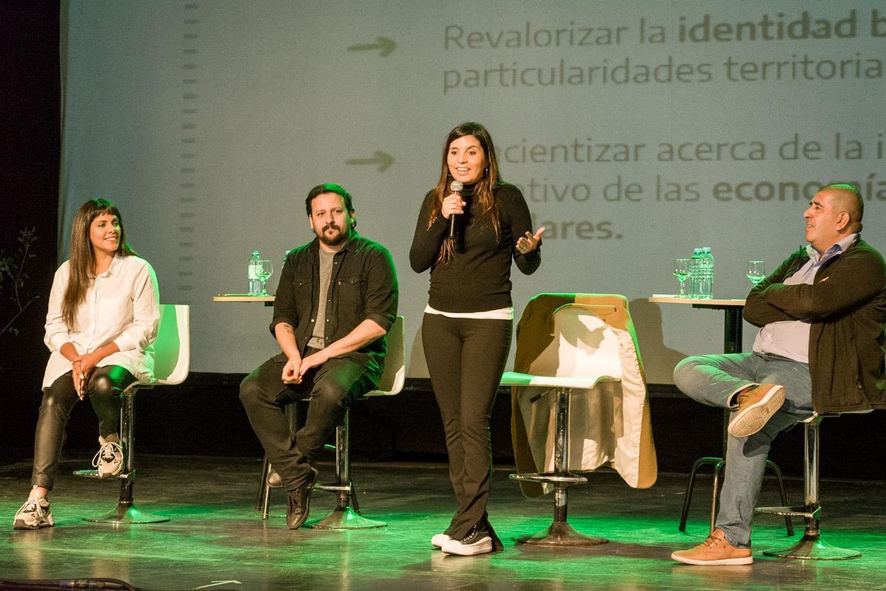 TALLER DE FORMACIÓN AMBIENTAL Y DESARROLLO SOSTENIBLE PARA FUNCIONARIOS
