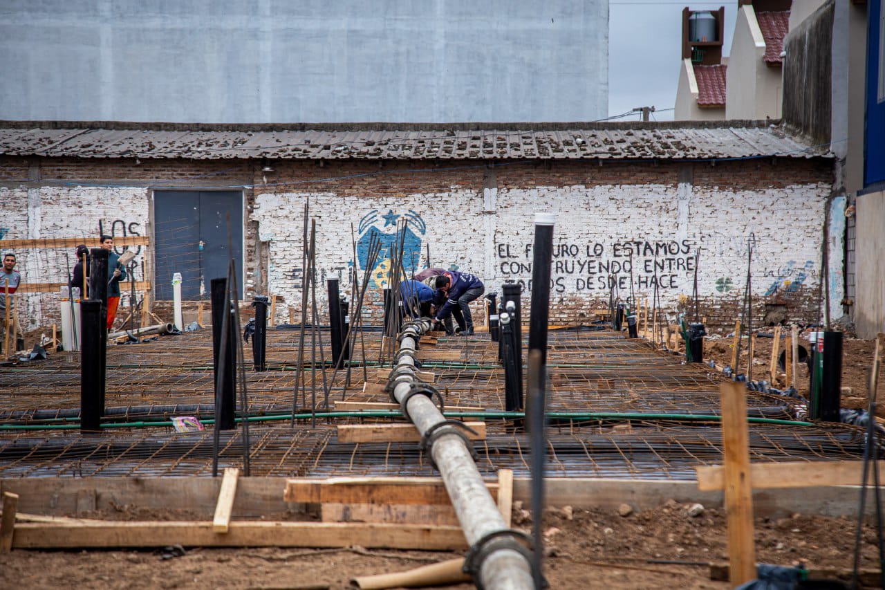 AVANZA EL PLAN DE CONSTRUCCIÓN DE NUEVAS VIVIENDAS EN EL BARRIO AZUL